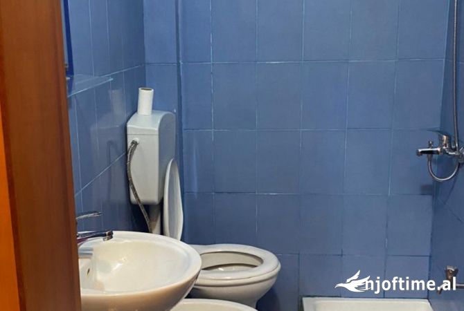 Shtepi me qera Apartament ne Tirane, Garsoniere, Mobilimi E mobiluar, Pagesa 35,000  Leke.