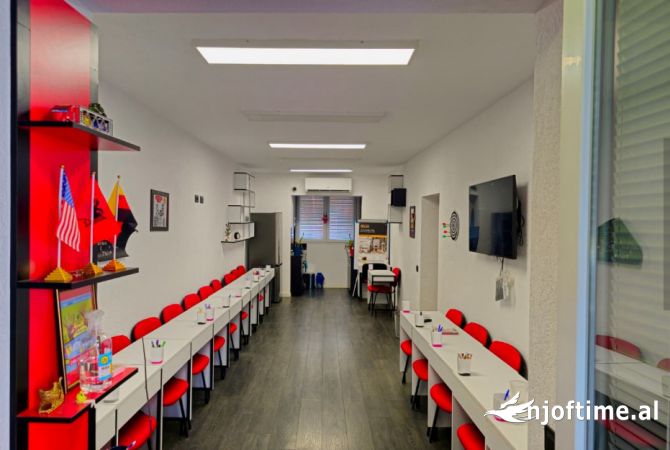 Ambient biznesi me qera 3+1 ne Tirane - 70,000 Leke