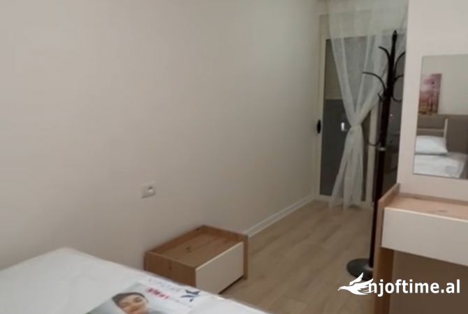 Shtepi me qera Apartament ne Tirane, 1+1, Mobilimi E mobiluar, Pagesa 550  Euro.