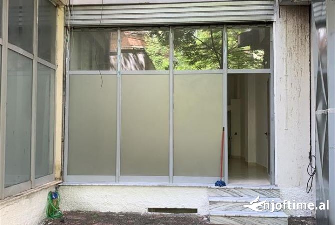 Ambient biznesi ne shitje 1+1 ne Tirane - 185,000 Euro