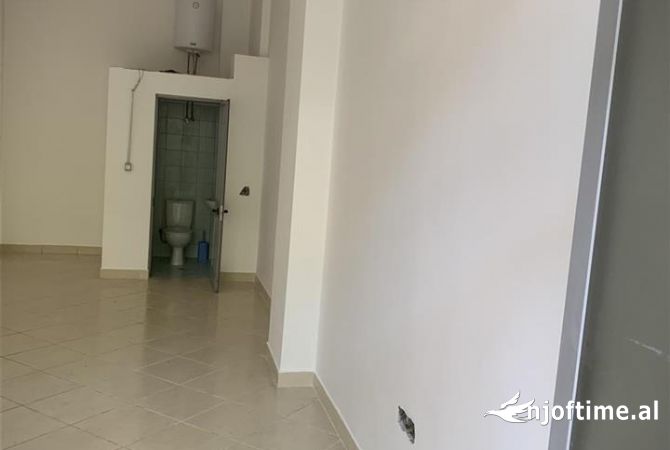 Ambient biznesi ne shitje 1+1 ne Tirane - 185,000 Euro