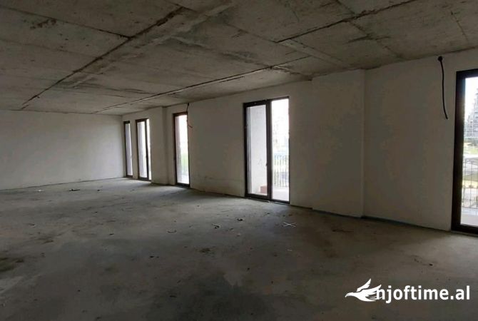 Jepet ambjent biznesi tek Rezidenca ALTANA , kompleksi Dinamo