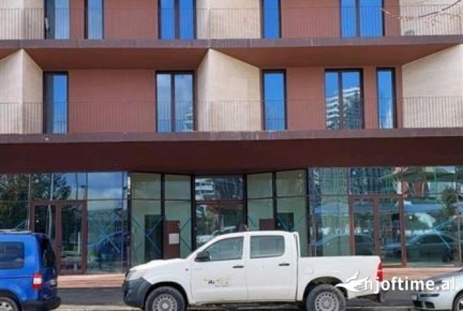 Jepet ambjent biznesi tek Rezidenca ALTANA , kompleksi Dinamo