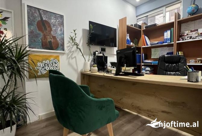 Ambient biznesi me qera 1+1 ne Tirane - 2,000 Euro