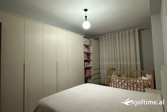 Shtepi me qera 1+1 ne Tirane - 450 Euro