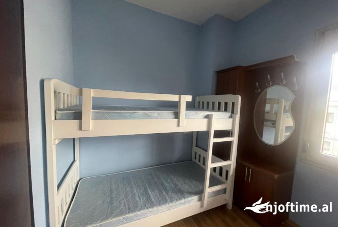 Shtepi me qera 5+1 ne Tirane - 1,350 Euro