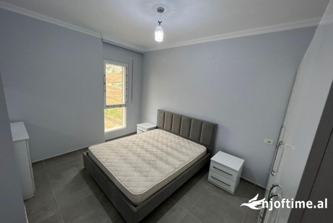 Shtepi ne shitje Apartament ne Tirane, 1+1, Mobilimi E mobiluar, Pagesa 95,000  Euro.