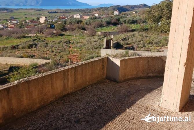 Shtepi ne shitje Shtepi Private ne Vlore, 7+1, Mobilimi Bosh, pa mobiluar, Pagesa 230,000  Euro.