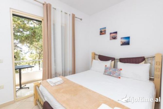 Shitet hotel ne Dhermi -Palase , 100 larg detit 