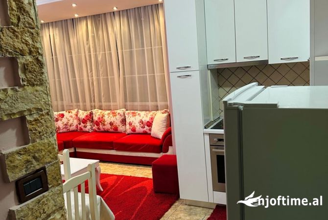 Shtepi me qera Apartament ne Tirane, 2+1, Mobilimi E mobiluar, Pagesa 600  Euro.
