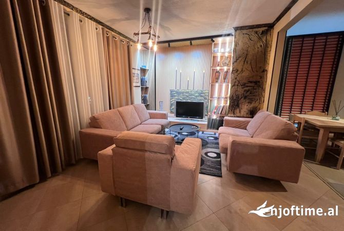 Shtepi me qera Apartament ne Tirane, 3+1, Mobilimi E mobiluar, Pagesa 1,100  Euro.