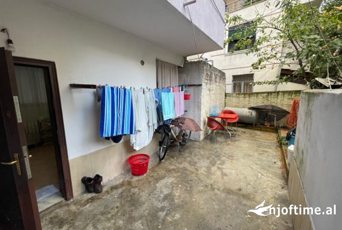 Shtepi ne shitje Apartament ne Tirane, 2+1, Mobilimi E mobiluar, Pagesa 163,800  Euro.