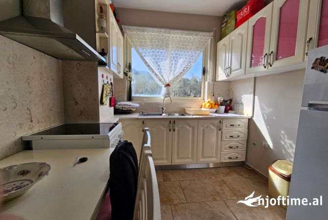Shtepi me qera 1+1 ne Tirane - 38,000 Leke