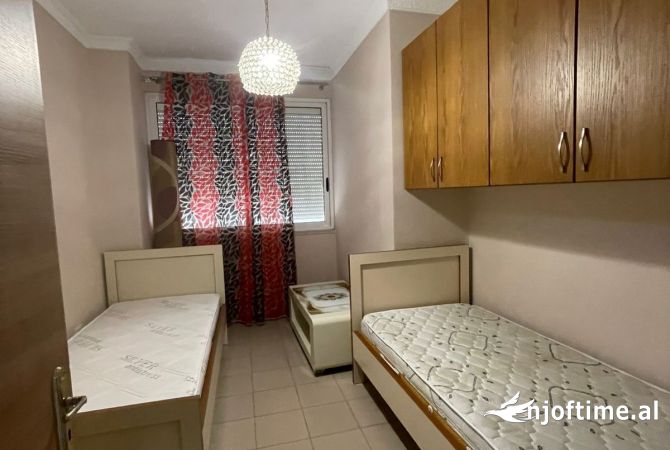 Shtepi me qera 2+1 ne Tirane - 480 Euro