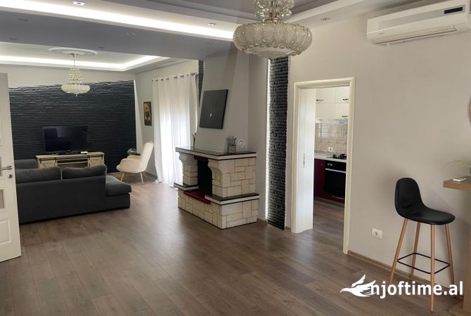 Shtepi ne shitje Shtepi Private ne Tirane, 7+1, Mobilimi E mobiluar, Pagesa 1,380,000  Euro.