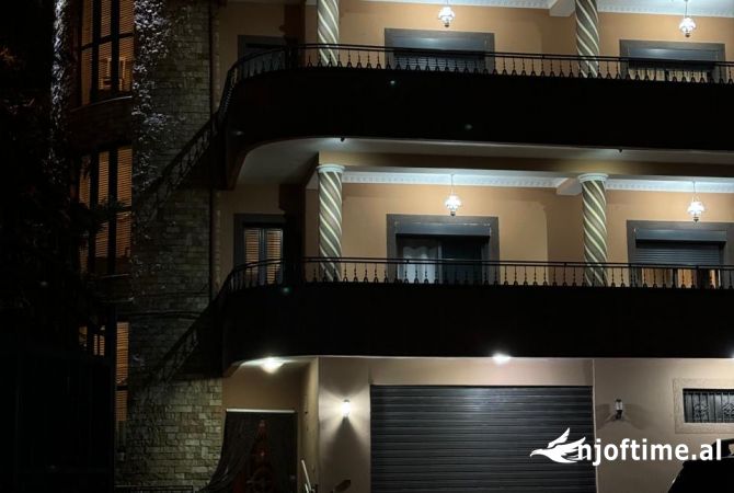 Casa in vendita 7+1 a Tirana - 1,380,000 Euro