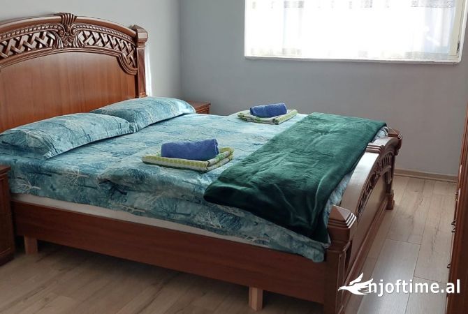 Shtepi me qera Apartament ne Tirane, 2+1, Mobilimi E mobiluar, Pagesa 55,000  Leke.