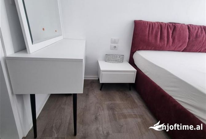 Shtepi me qera Apartament ne Tirane, 2+1, Mobilimi E mobiluar, Pagesa 600  Euro.
