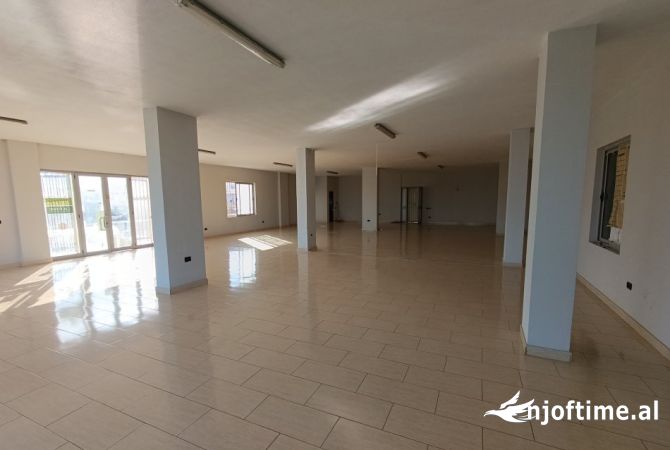Ambient biznesi ne shitje 3+1 ne Tirane - 499 Euro