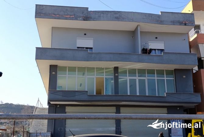 Ambient biznesi ne shitje 3+1 ne Tirane - 499 Euro