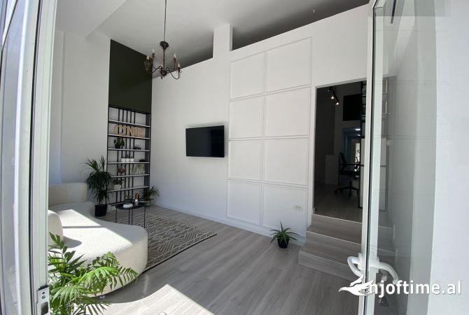 Ambient biznesi ne shitje 1+1 ne Tirane - 165,000 Euro