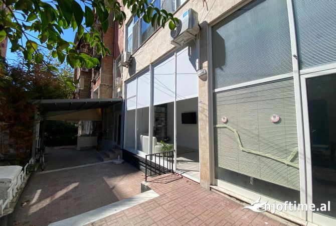 Ambient biznesi ne shitje 1+1 ne Tirane - 165,000 Euro