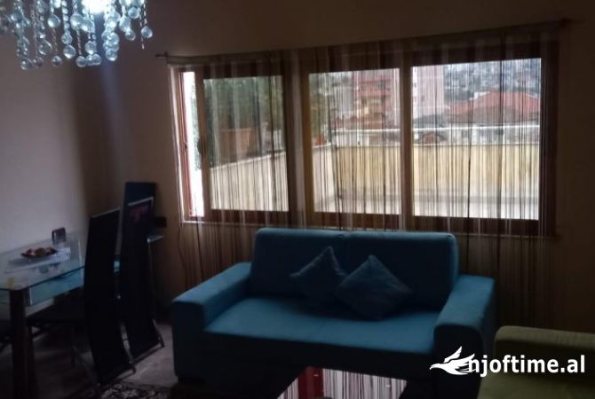 Shtepi me qera Shtepi Private ne Tirane, 2+1, Mobilimi E mobiluar, Pagesa 38,000  Leke.