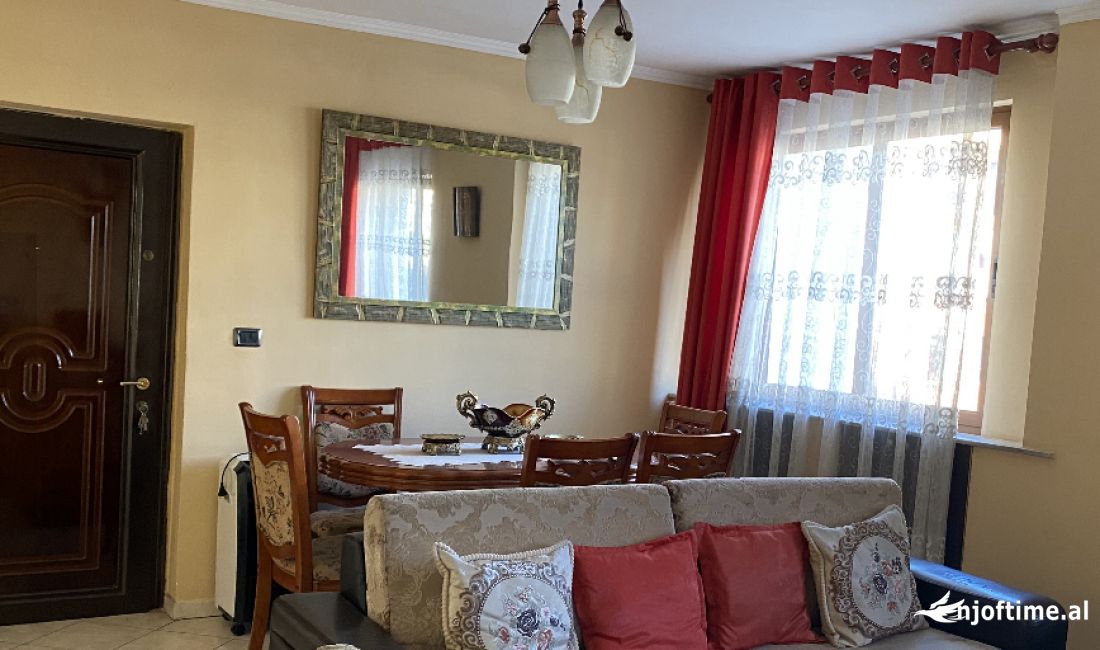 Shtepi me qera Apartament ne Tirane, 2+1, Mobilimi E mobiluar, Pagesa 52,000  Leke.