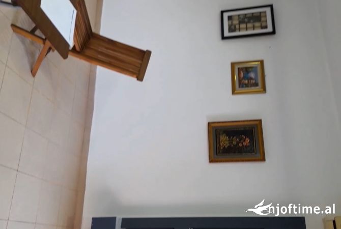 Ambient biznesi me qera 3+1 ne Tirane - 800 Euro
