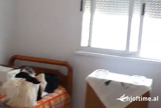 Shtepi me qera Apartament ne Tirane, 2+1, Mobilimi E mobiluar, Pagesa 45,000  Leke.