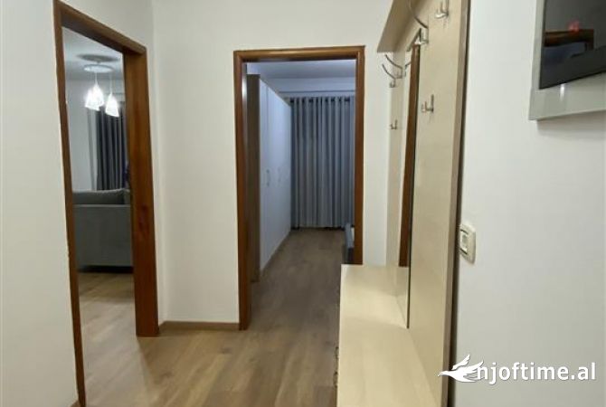 Shtepi me qera Apartament ne Tirane, 1+1, Mobilimi E mobiluar, Pagesa 550  Euro.