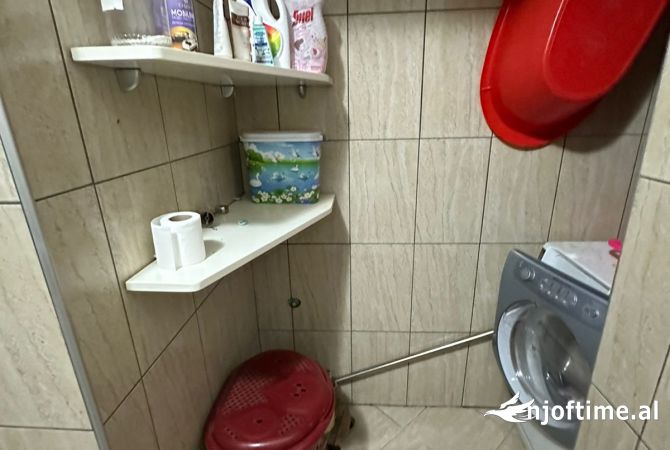 Shtepi ne shitje Apartament ne Tirane, 1+1, Mobilimi E mobiluar, Pagesa 100,000  Euro.