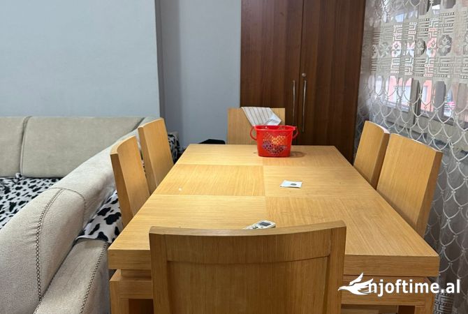 Shtepi ne shitje Apartament ne Tirane, 1+1, Mobilimi E mobiluar, Pagesa 100,000  Euro.