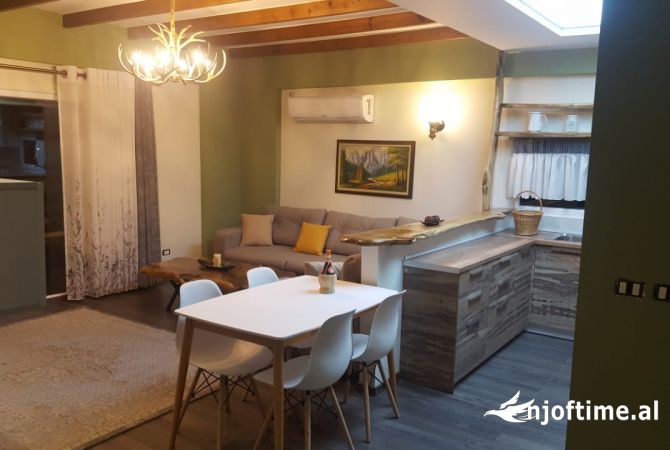 Shtepi me qera 2+1 ne Tirane - 680 Euro