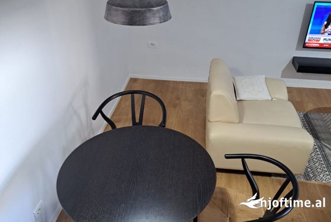 Shtepi me qera Apartament ne Tirane, 1+1, Mobilimi E mobiluar, Pagesa 600  Euro.