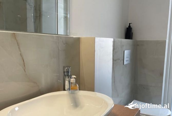 Shtepi me qera Apartament ne Tirane, 1+1, Mobilimi E mobiluar, Pagesa 600  Euro.