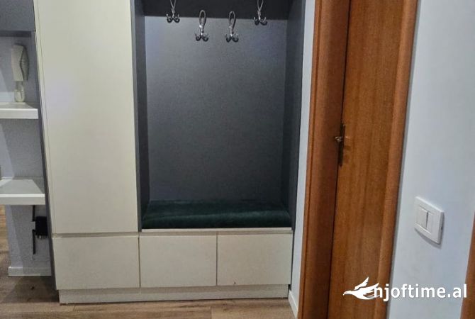 Shtepi me qera Apartament ne Tirane, 2+1, Mobilimi E mobiluar, Pagesa 740  Euro.