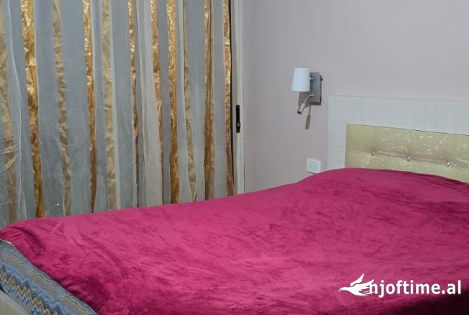 Shtepi me qera Apartament ne Tirane, 2+1, Mobilimi E mobiluar, Pagesa 740  Euro.