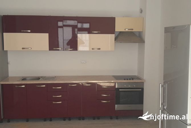 Shtepi me qera 3+1 ne Tirane - 45,000 Leke