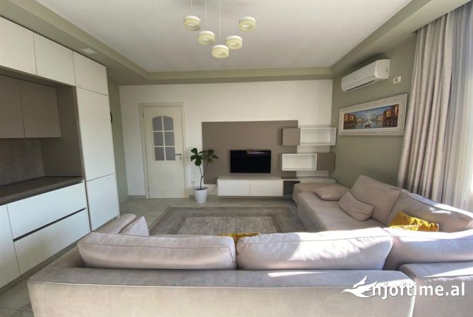 Shtepi me qera 2+1 ne Tirane - 600 Euro
