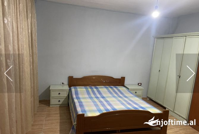 Shtepi me qera Shtepi Private ne Tirane, 1+1, Mobilimi E mobiluar, Pagesa 38,000  Leke.