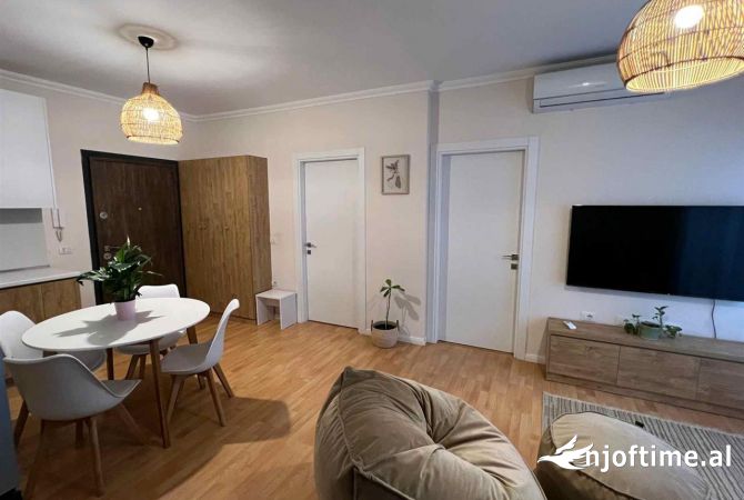Shtepi me qera Apartament ne Tirane, 2+1, Mobilimi E mobiluar, Pagesa 80,000  Leke.