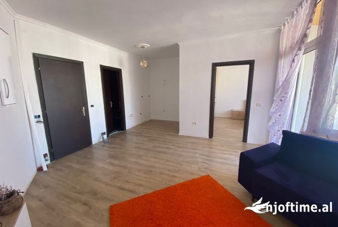 Shtepi ne shitje Apartament ne Tirane, 1+1, Mobilimi E mobiluar, Pagesa 78,000  Euro.