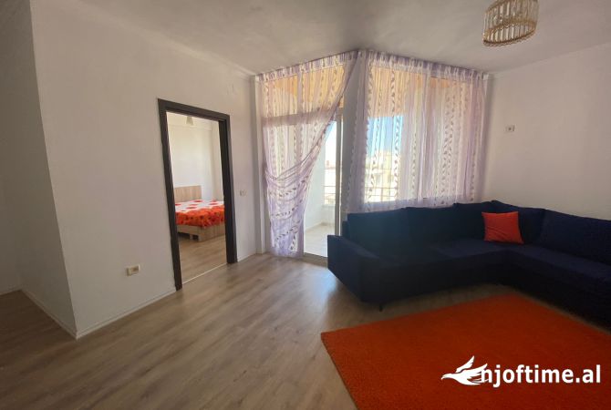 Shtepi ne shitje Apartament ne Tirane, 1+1, Mobilimi E mobiluar, Pagesa 78,000  Euro.