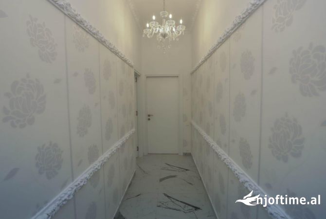 Shtepi me qera Apartament ne Tirane, 1+1, Mobilimi E mobiluar, Pagesa 80,000  Leke.