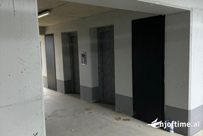 Ambient biznesi ne shitje 4+1 ne Tirane - 42,000 Euro