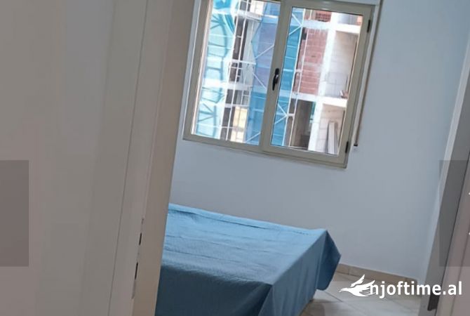 Shtepi me qera Apartament ne Tirane, 1+1, Mobilimi E mobiluar, Pagesa 45,000  Leke.
