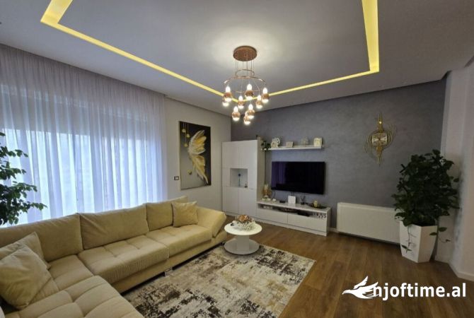 Shtepi ne shitje 2+1 ne Tirane - 280,000 Euro