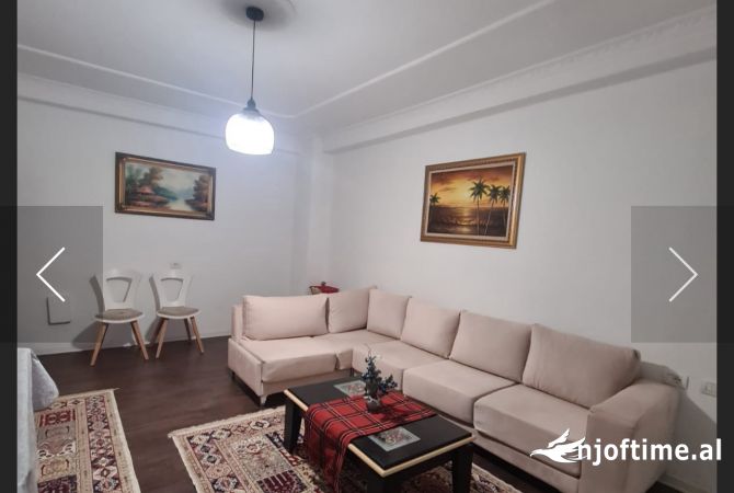 Shtepi me qera Apartament ne Tirane, 2+1, Mobilimi E mobiluar, Pagesa 550  Euro.