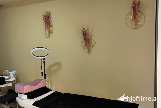 Ambient biznesi ne shitje 1+1 ne Tirane - 112,000 Euro